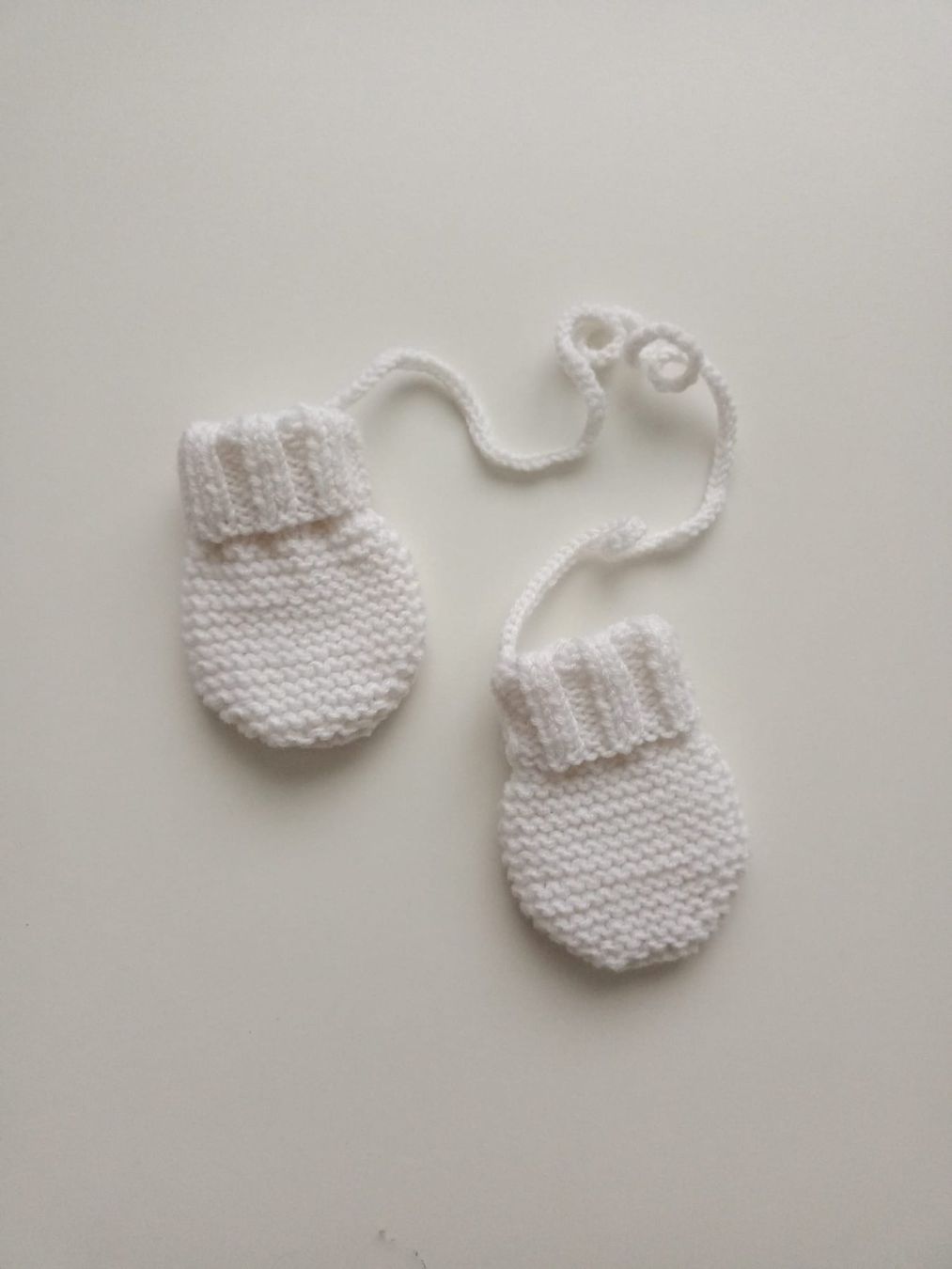 Kinderhandschuhe: Gestrickte Babyhandschuhe – Neu (gemäss Beschreibung) aus Kaltbrunn von gurlukhandmade