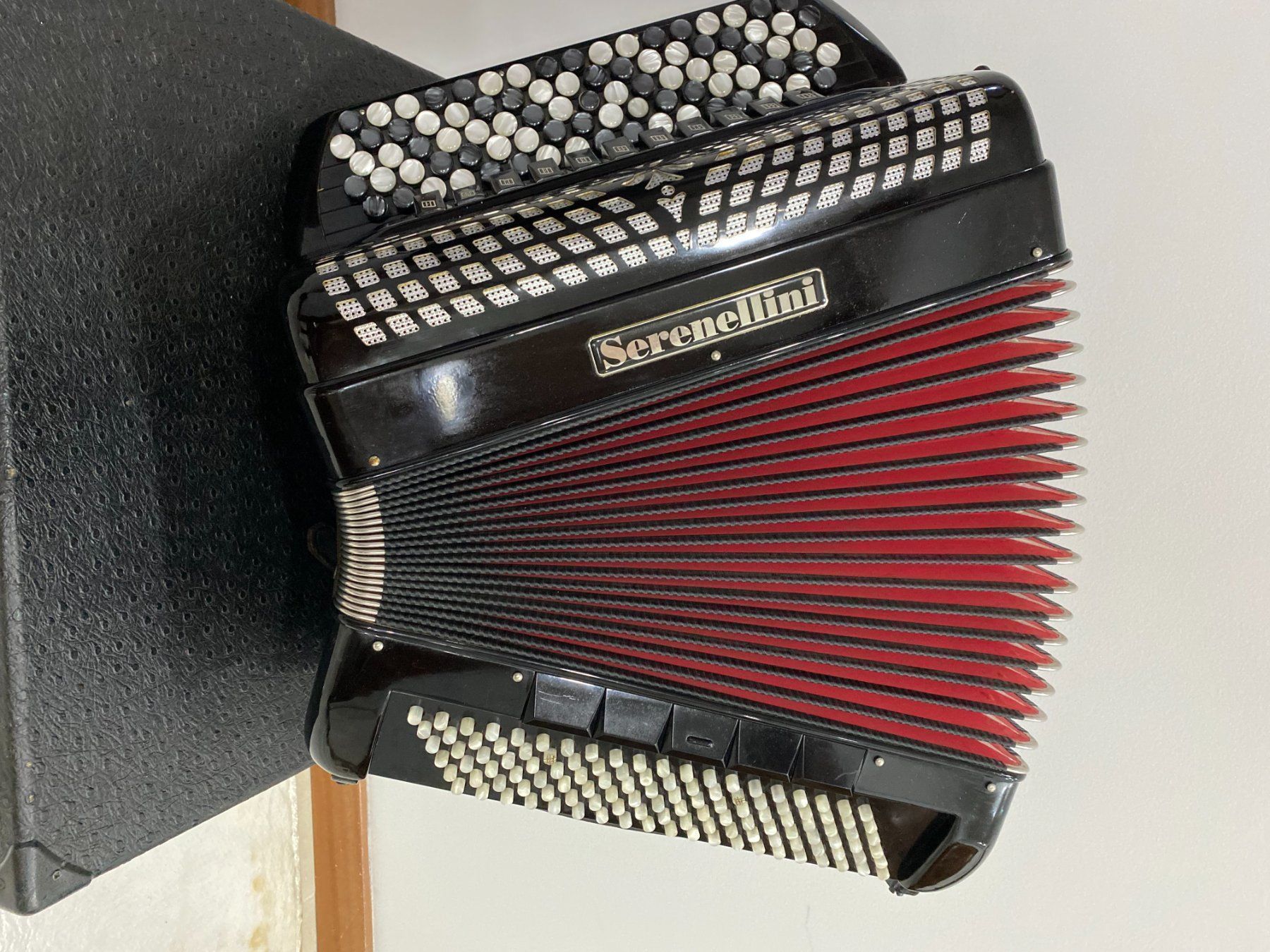 Strumenti musicali: Akkordeon chromatisch Serenellini – Usato da Zürich venduto da baumusik 4