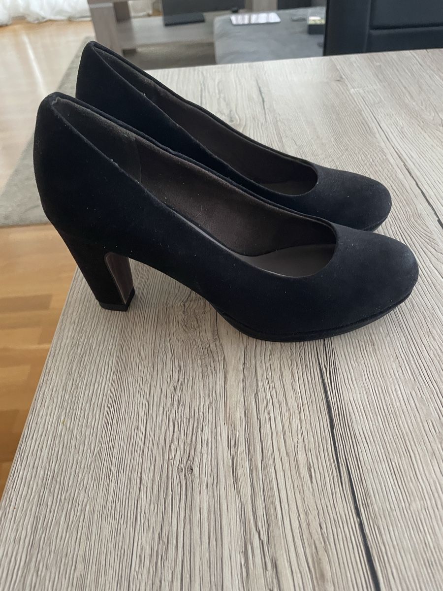 Tamaris Scarpe da donna: Schwarze Tamaris Pumps, Gr. 35 – Usato da Oberwil BL venduto da Petermib