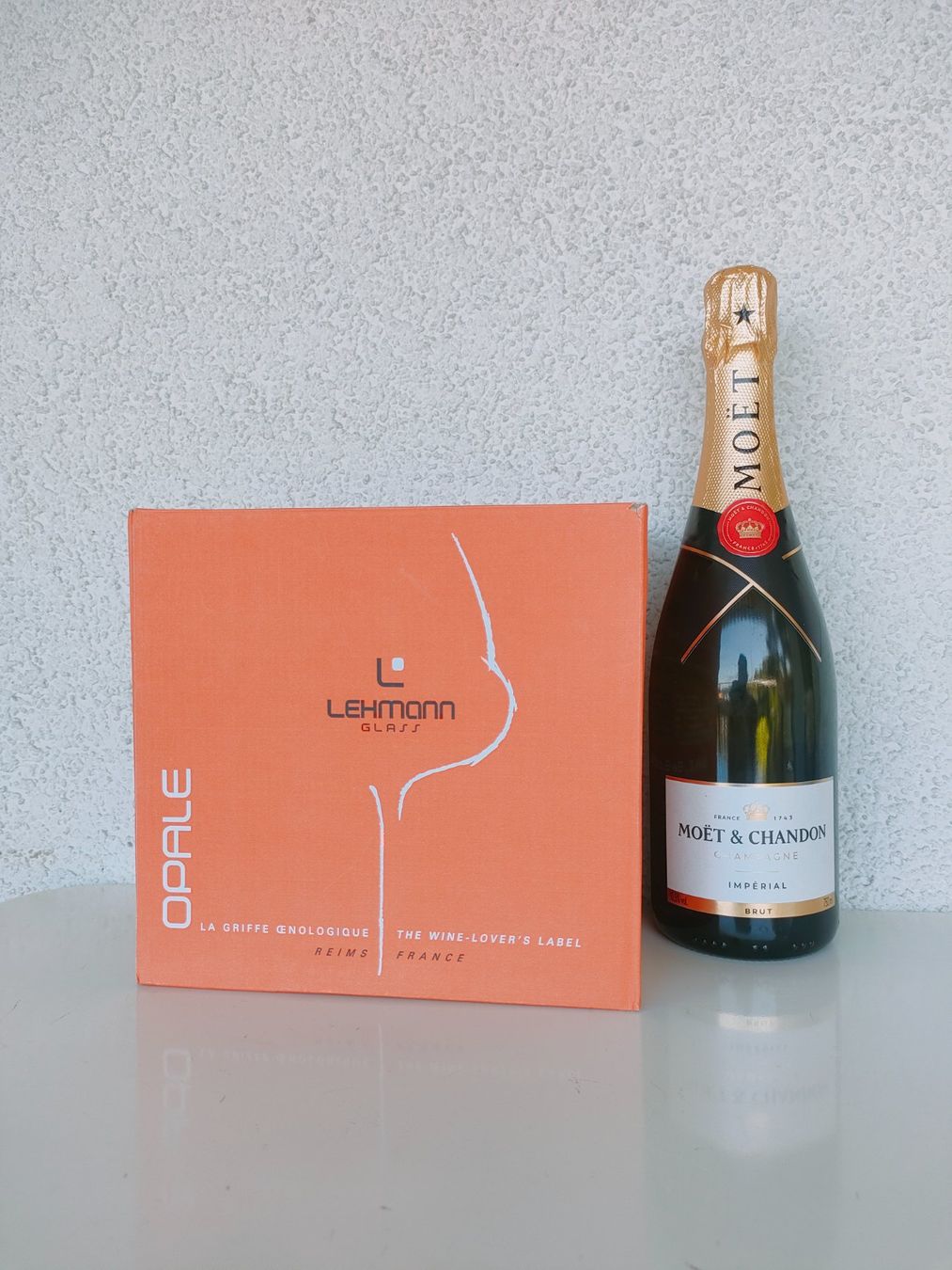 Moet Vins: Wunderschönes Set Moët Champagner mit Gläser – Neuf avec emballage d'origine à Dietikon par MJ_Sporting