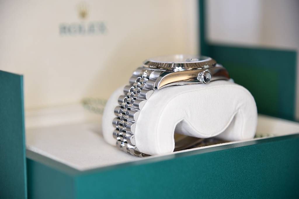 Rolex Orologi: Rolex Sky Dweller Grün – Nuovo e nell'imballaggio originale da Sachseln venduto da dom_8hhb 1