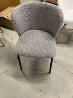 Kave Home Armlehnstuhl Ciselia Bouclé Stoff hellgrau