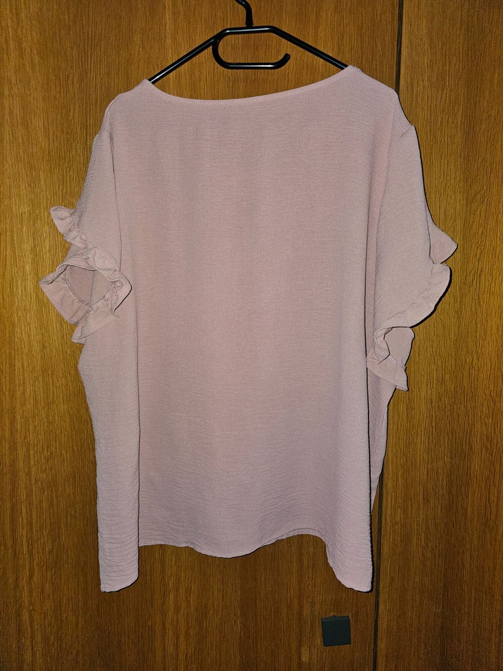 Blusen: 3 Blusen Gr. 4XL – Gebraucht aus Engi von kat_7zfx 1