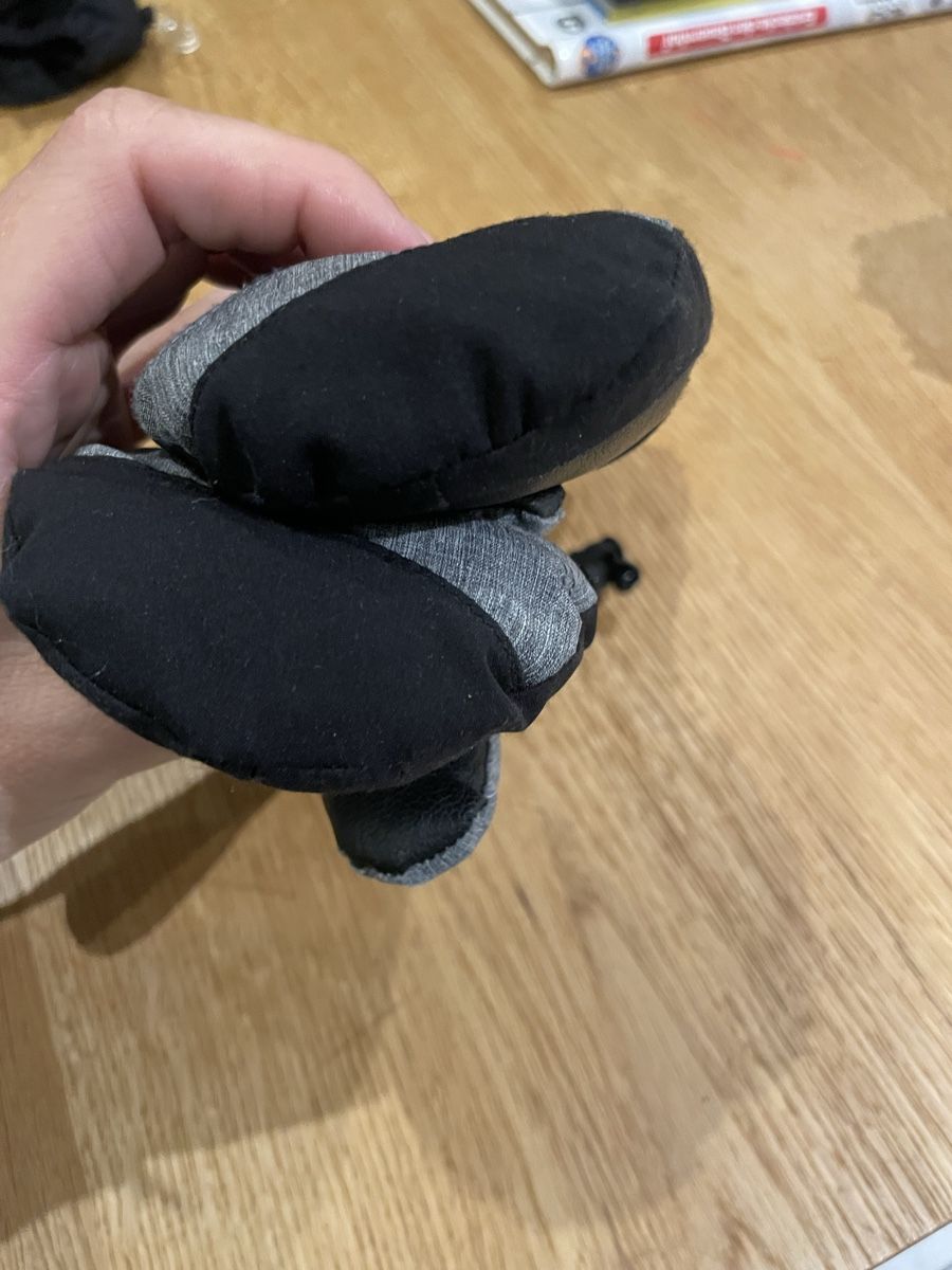 Reusch Kinderhandschuhe: Fausthandschuhe Reusch 2/3 jährig – Gebraucht aus Recherswil von grafics 3