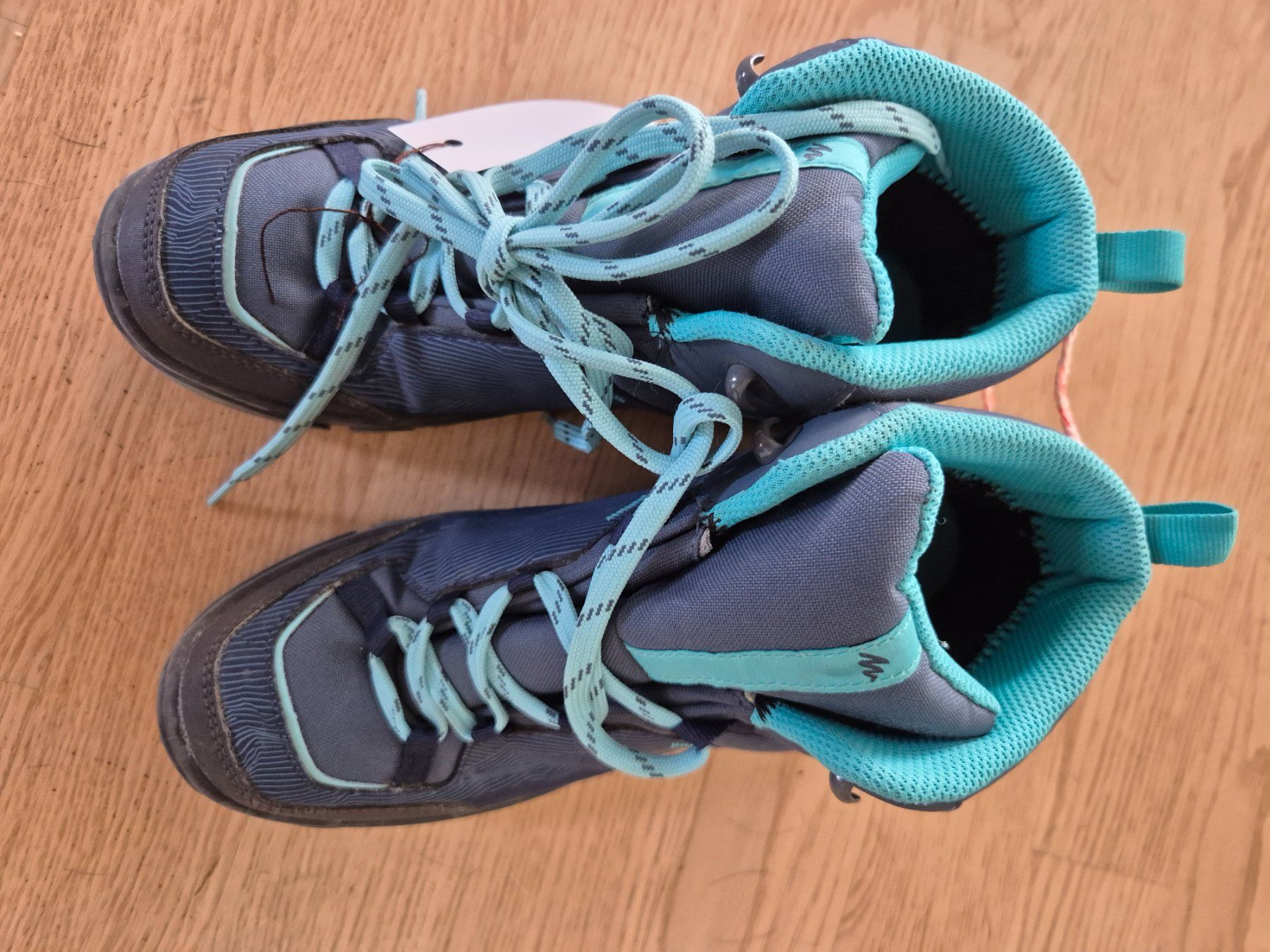 Decathlon Scarpe per ragazzi: Kinderwanderschuhe Quechua Gr.38 – Usato da Stäfa venduto da Arjen2011