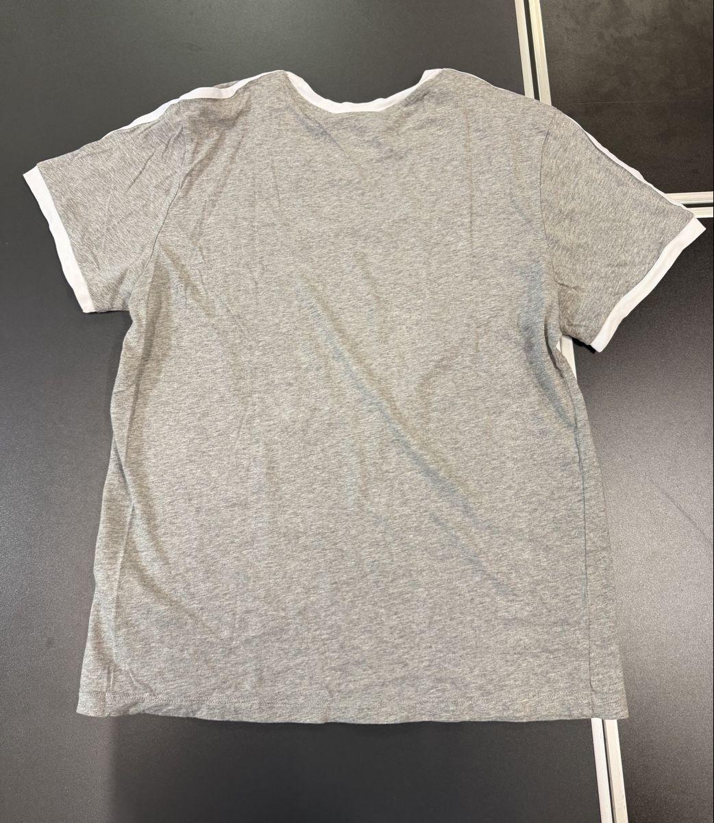 Adidas T-Shirts: Adidas T-Shirt Gr. M – Gebraucht aus Bern von Natacha1997 3