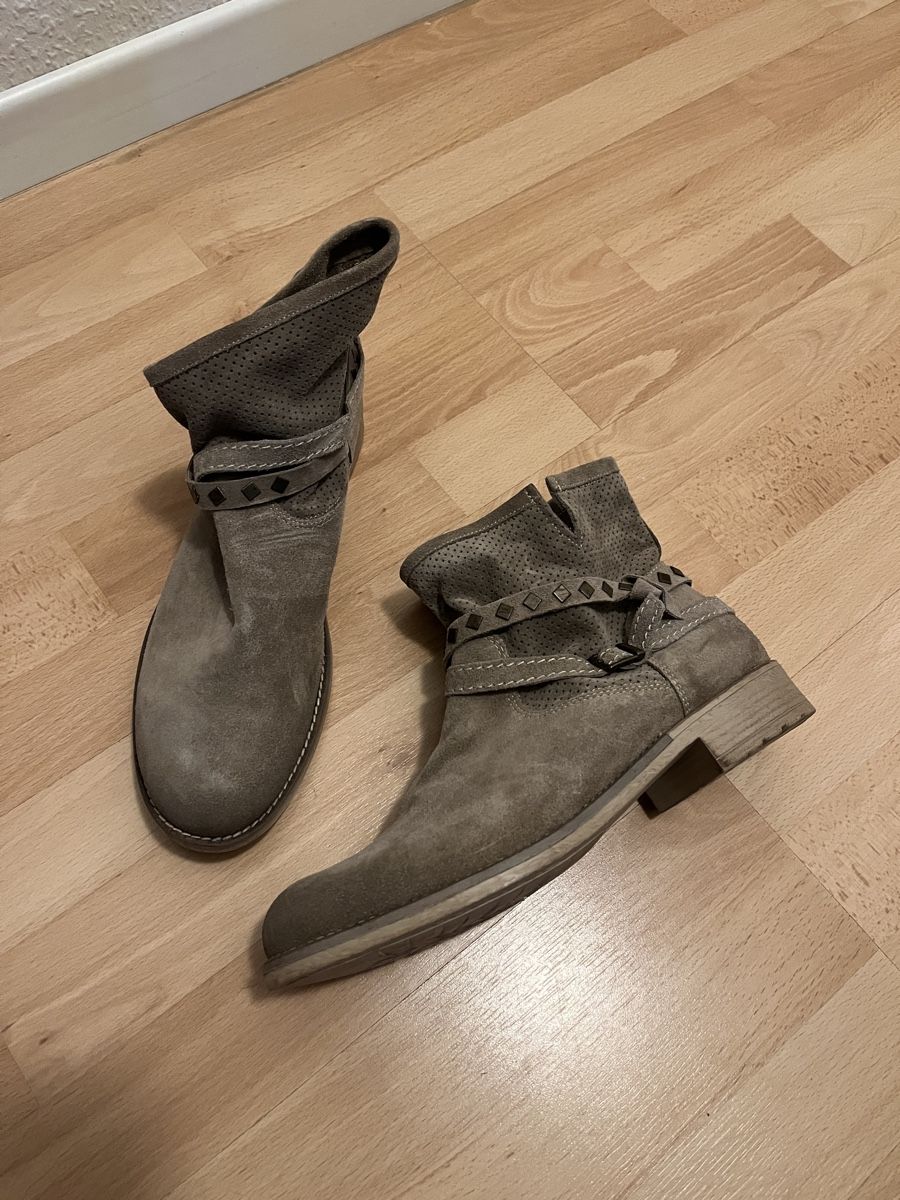 Scarpe da donna: Wildleder Stiefeletten Gr. 41 – Nuovo (secondo la descrizione) da Niederglatt ZH venduto da Hanni493 2