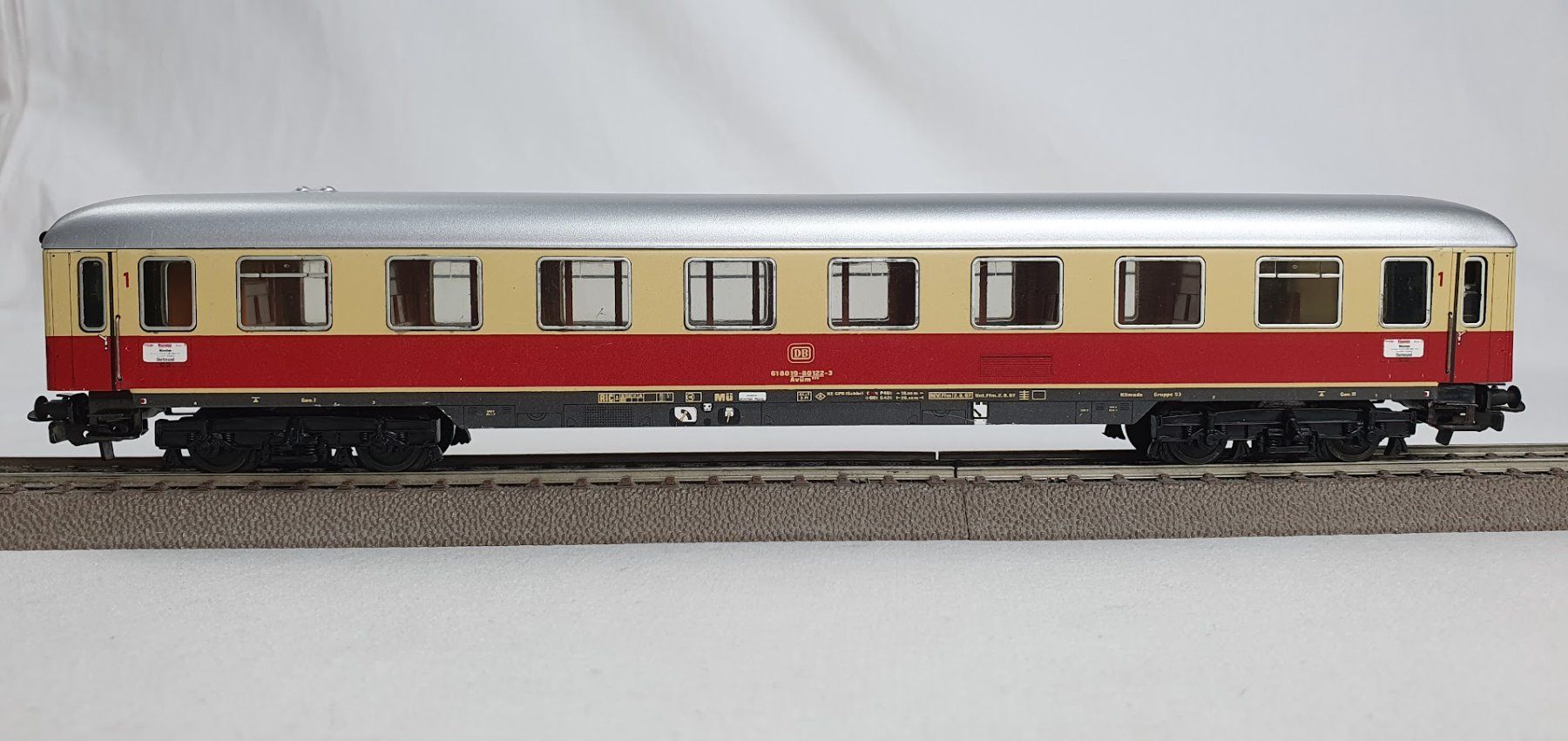 Märklin Modellini di ferrovie: Märklin 4085 DB Avüm "TEE-Abteilwagen", Version: 1970 – Usato da Seon venduto da voAllBah 1