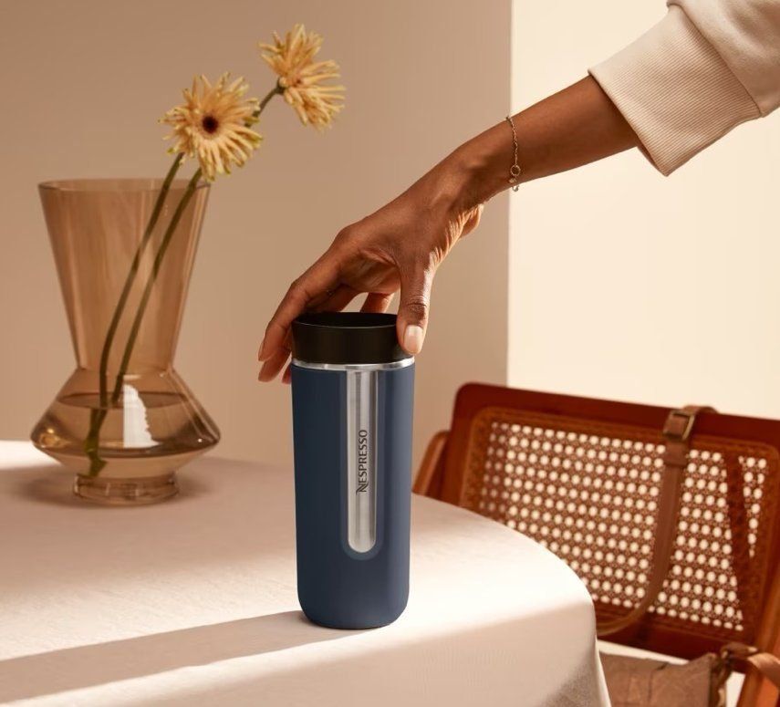 Tassen: NESPRESSO: Travel Mug, Midnight Blue - 540ml ... – Neu und originalverpackt aus Klosters von  3