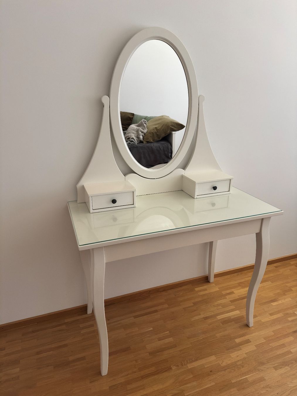 Ikea Schminktische: IKEA HEMNES Frisiertisch mit Spiegel – Gebraucht aus Zollikerberg von kwindi3