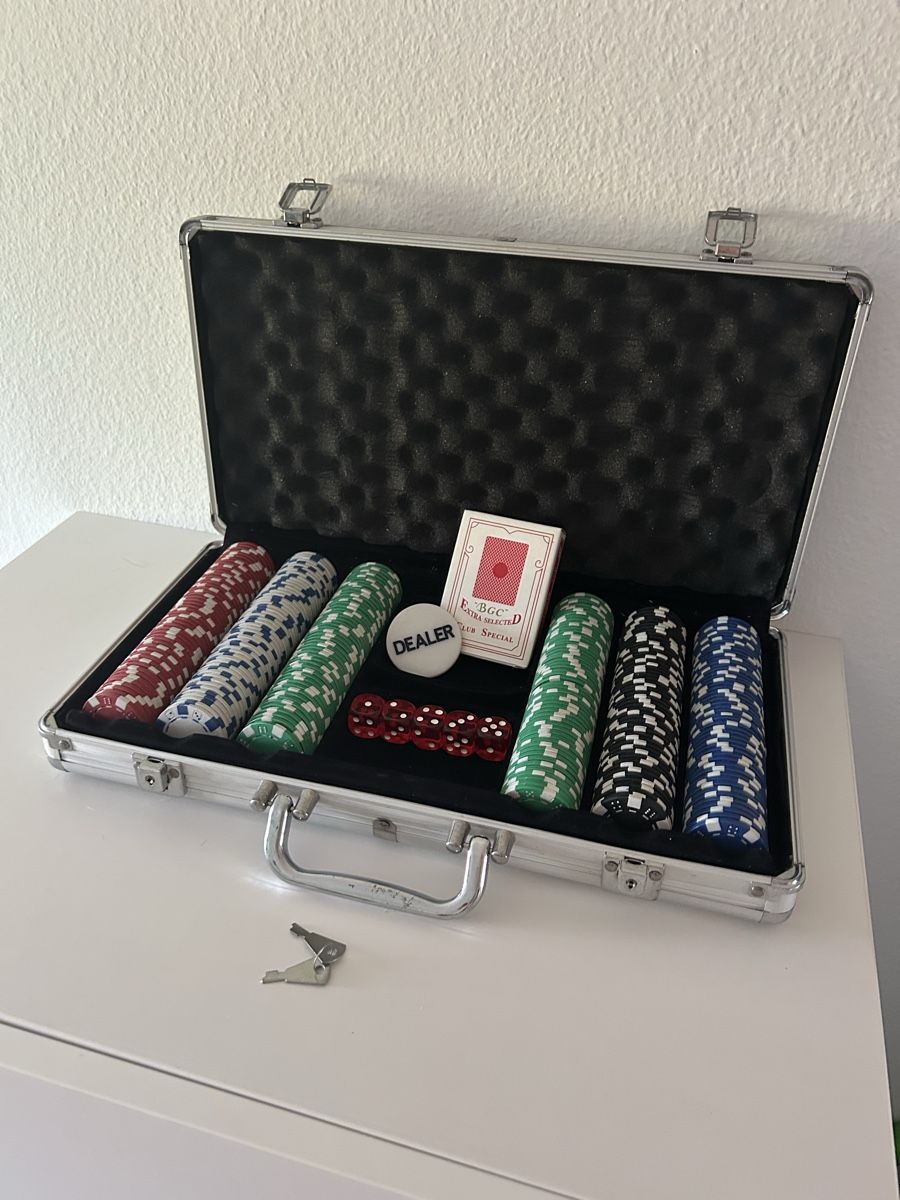 Giochi: Poker Set im Alukoffer – Usato da Stettlen venduto da MimiMaus_ 1