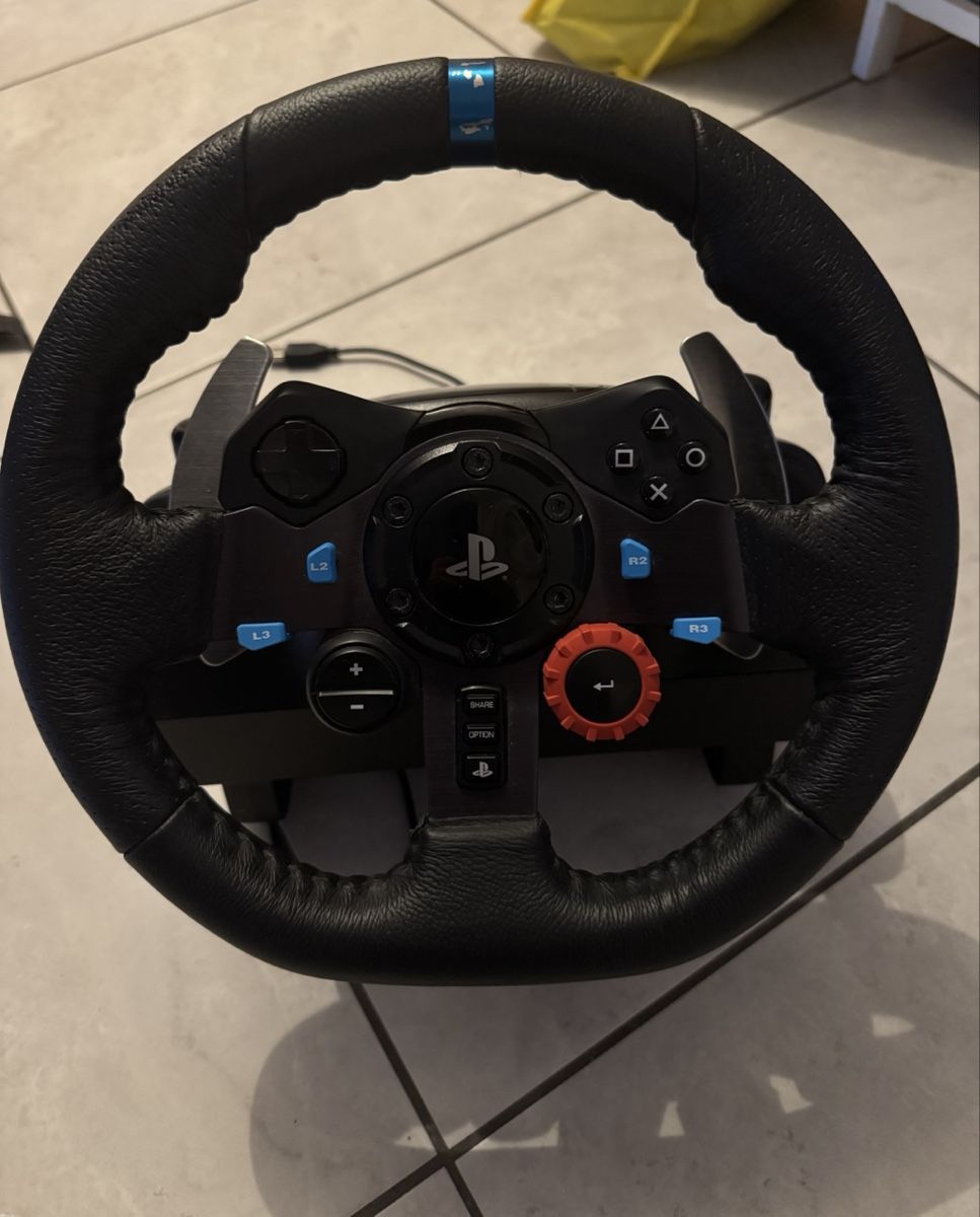 Logitech Controller: Gamer- Set Logitech – Gebraucht aus Ins von maximal_30CHF