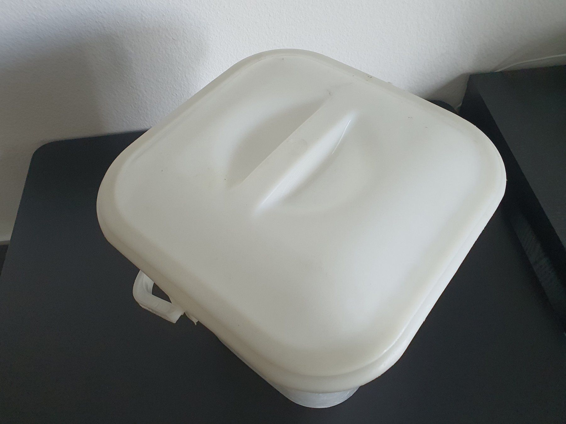Altro per la casa: Eimer mit Deckel Allzweck, 12 Liter – Usato da Winterthur venduto da Nooitgedagt 3