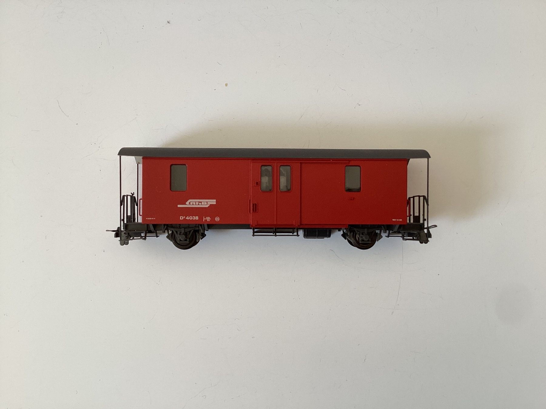Bemo Modellini di ferrovie: Bemo Gepäckwagen D 4038 RhB 1:87 H0m – Usato da Effretikon venduto da simtek_de