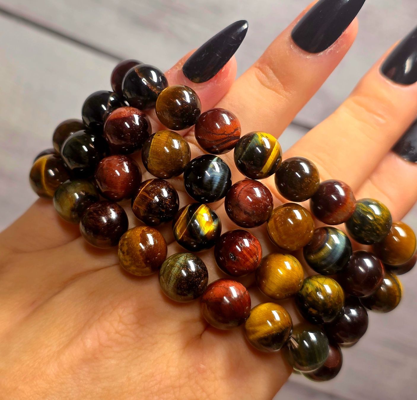 Minerali & Pietre curative: Regenbogen Tigerauge Armband 10mm – Nuovo e nell'imballaggio originale da Matzingen venduto da Shay_Crystalz 1