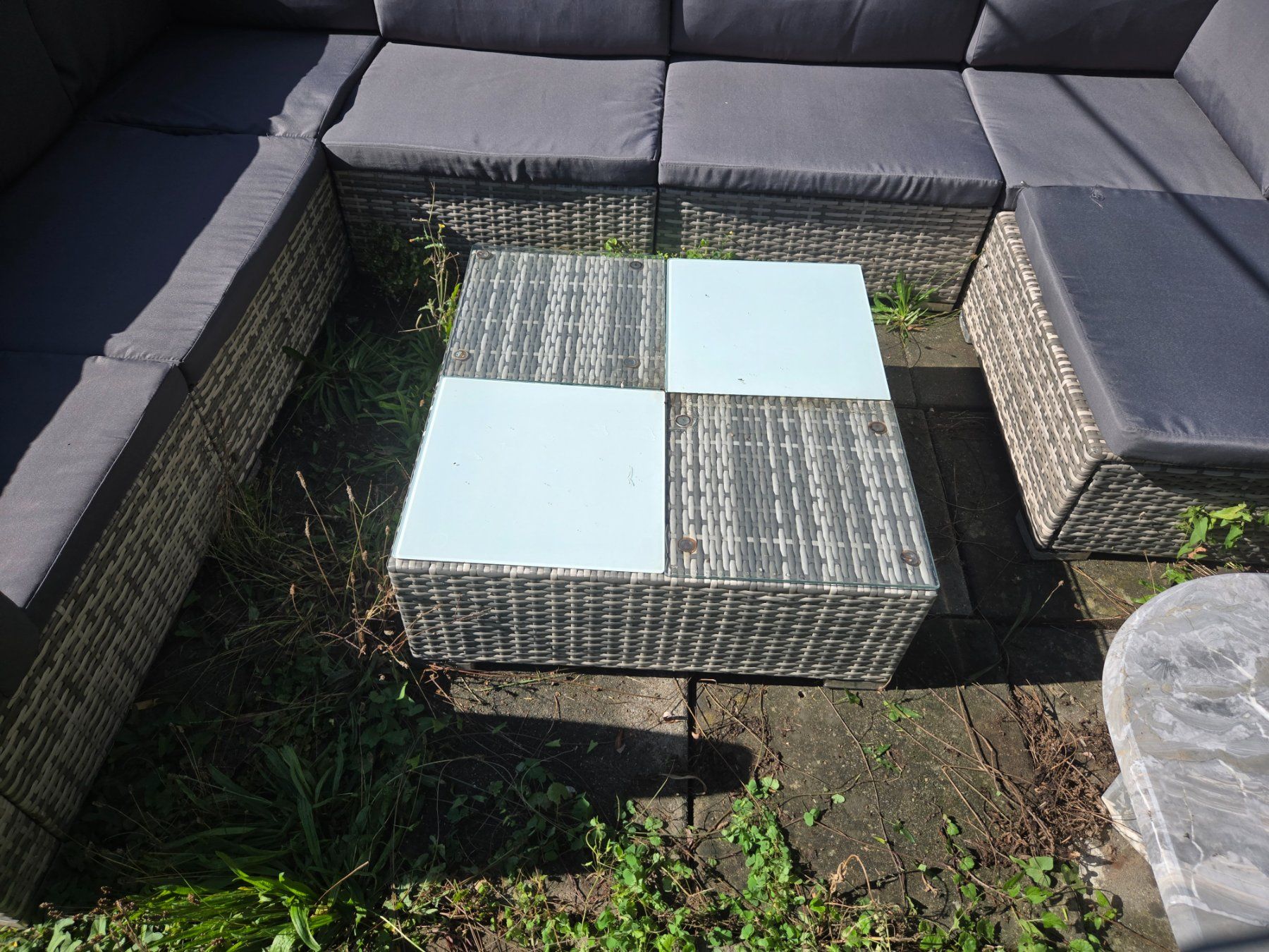 Divani: Gartensofa, Aussen Lounge mit Tisch Poly Rattan – Usato da Wiler b. Seedorf venduto da Peterundpaul 1