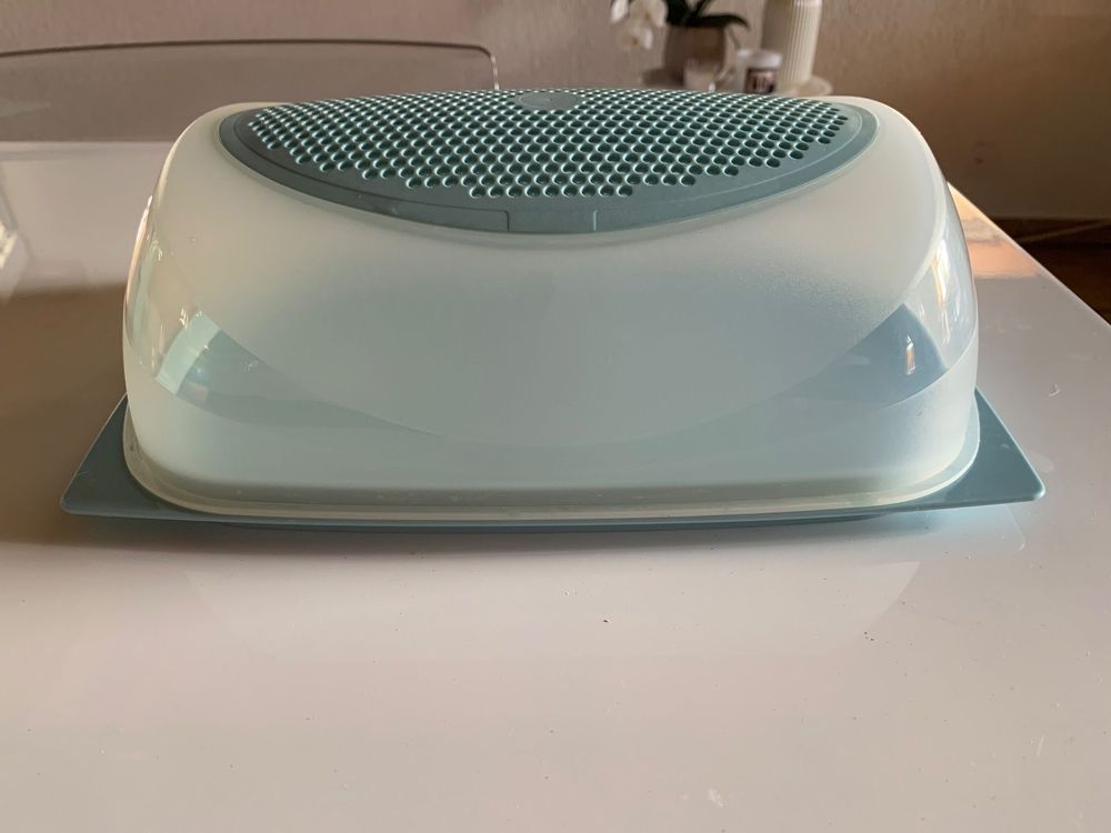 Grande Cloche à Fromage Tupperware – Plateau Inclus – Plastique Bleu Ciel – Occasion