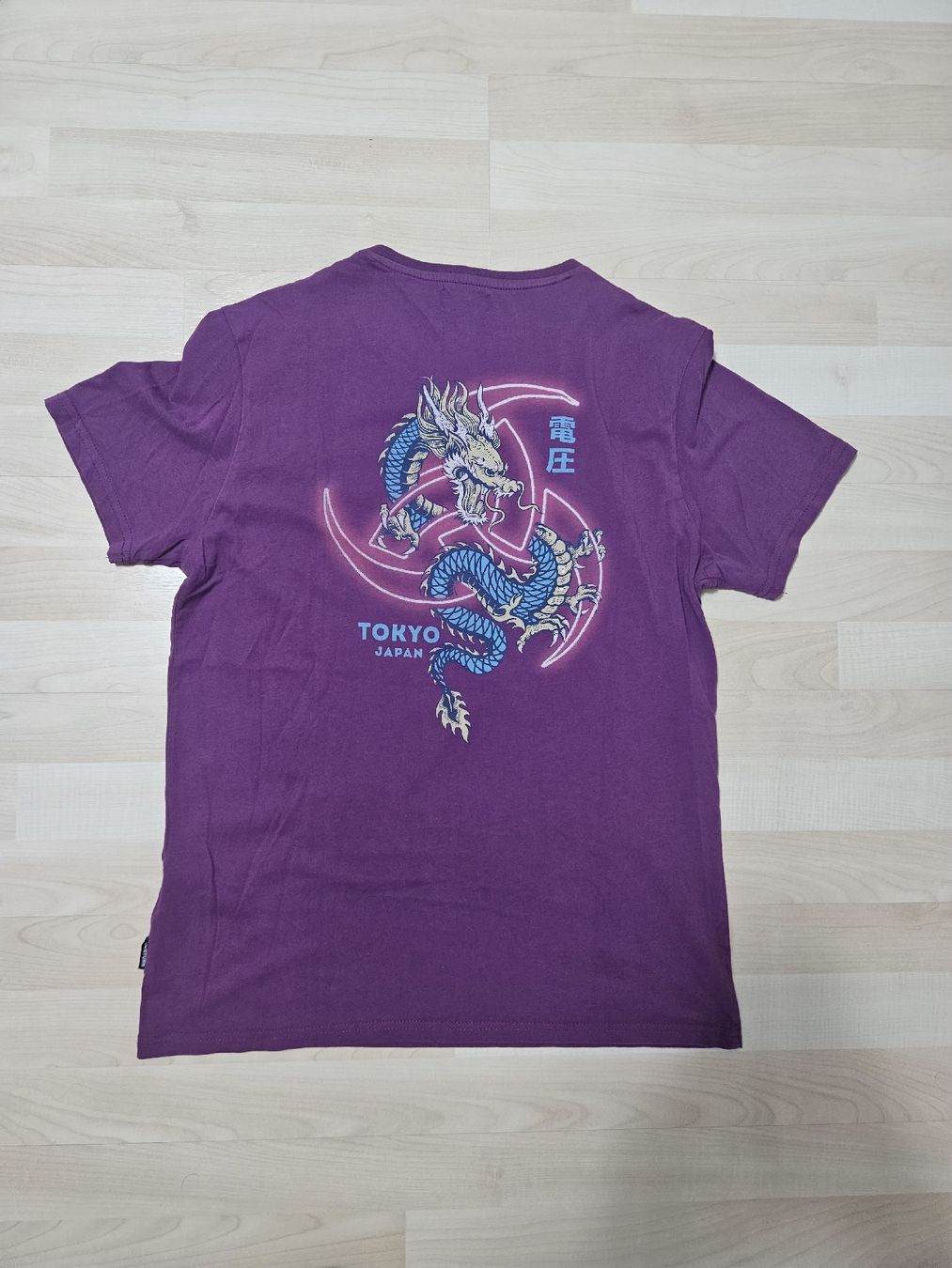 T-shirt: JAPAN T-Shirt – Usato da Kreuzlingen venduto da Lore2000 1