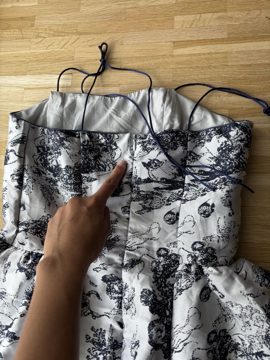 Vestiti: Dress – Usato da Confignon venduto da Second_Hand_Ch 2