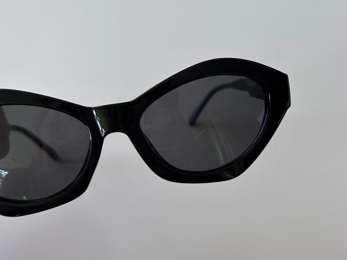 H&M Brillen & Gläser: Nakd Sonnenbrille – Gebraucht aus St. Gallen von look-twice 1