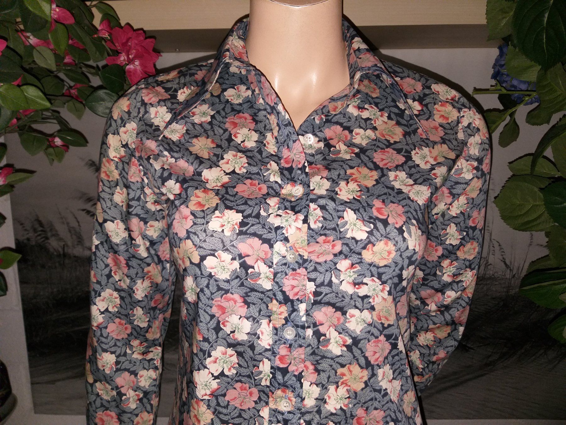 Cacharel Blusen: CACHAREL Blouse / Bluse taille XS (40 IT) – Gebraucht aus Cossonay-ville von Super-Price-Quality 1