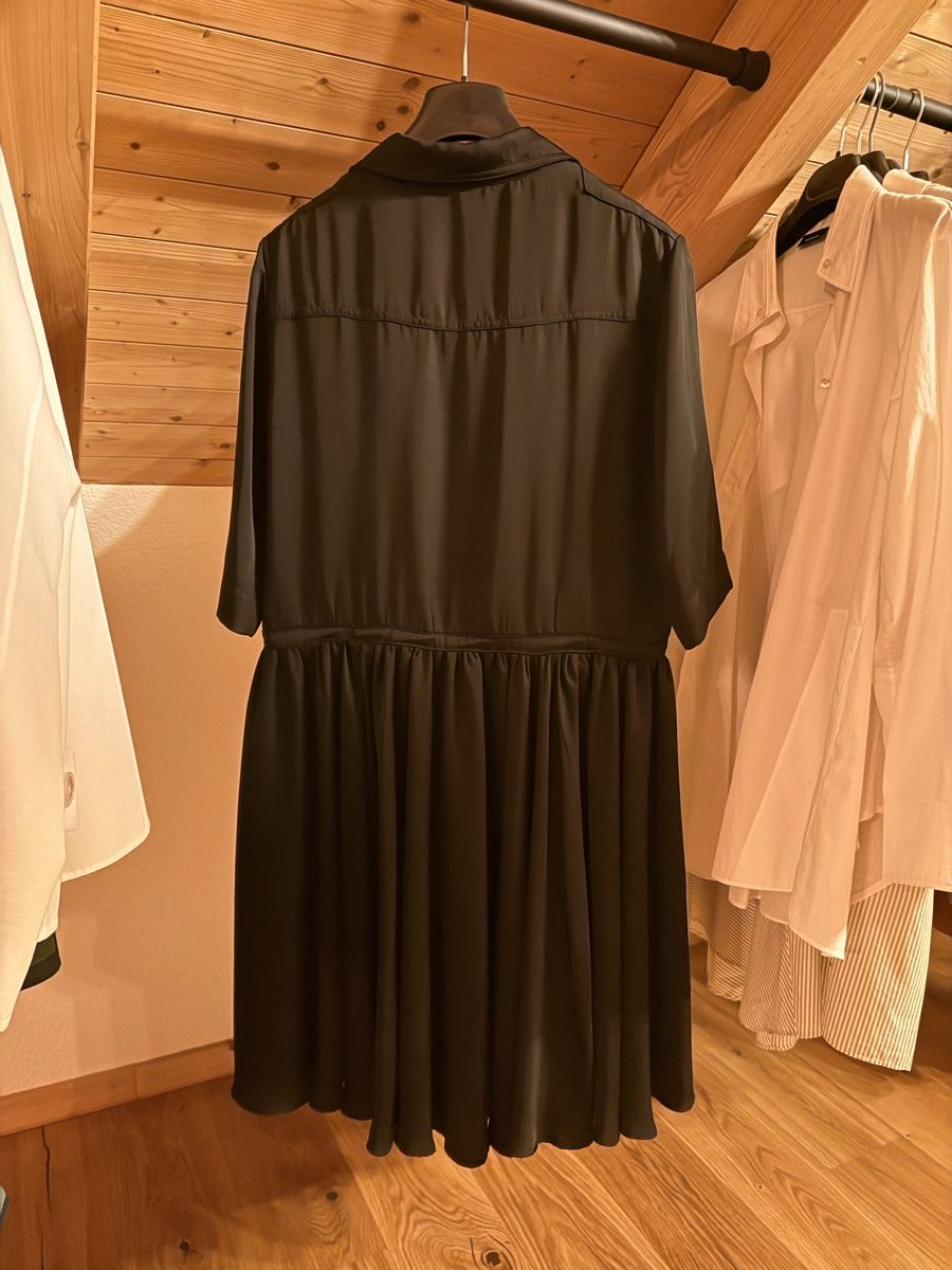 Vestiti: Satin Dress  – Nuovo (secondo la descrizione) da Dürnten venduto da thecloset 3