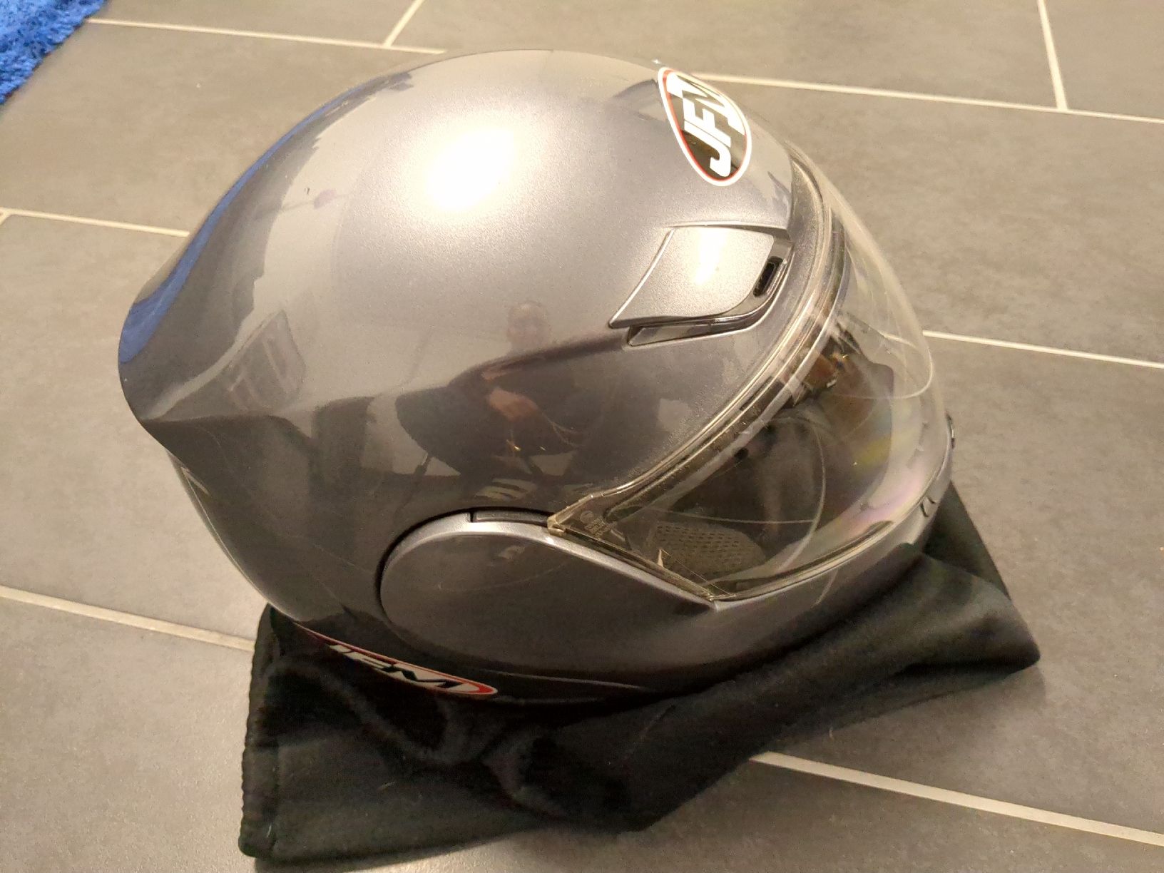 Caschi & visiere: JFM Motorcycle Helmet - Grey - Size M - Good Condition – Usato da Aarburg venduto da ali_7rgj 2