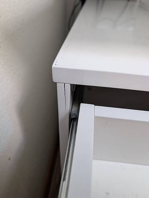 Schreibtische: Schreibtisch mit Glasplatte – Gebraucht aus Luzern von FlorenceM 4