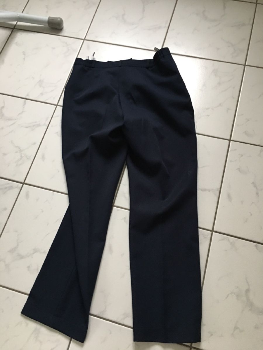 Pantaloni: Pantaloni da donna blu scuro  – Nuovo (secondo la descrizione) da Schwyz venduto da Francesca54 3