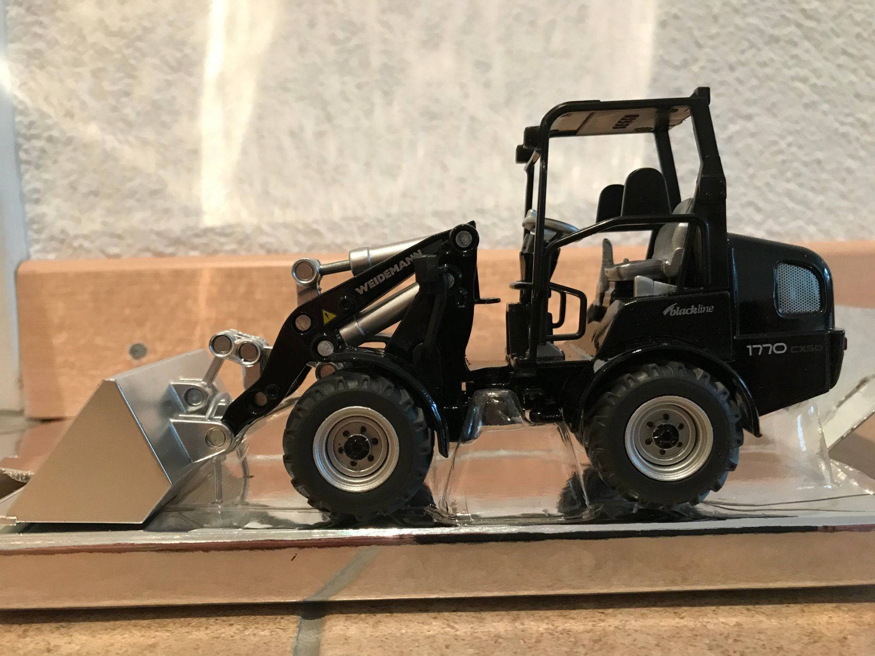 Weidemann Hoflader: SIKU Weidemann Hoftrac 1770 CX50 – Neu und originalverpackt aus Kreuzlingen von Stefan1150