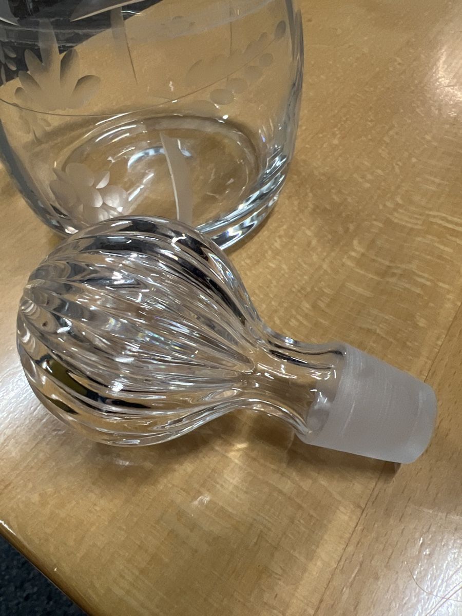 Caraffe: Kristall Karaffe mit Stopfen, graviert – Usato da Rorschach venduto da TrendyDeals 3