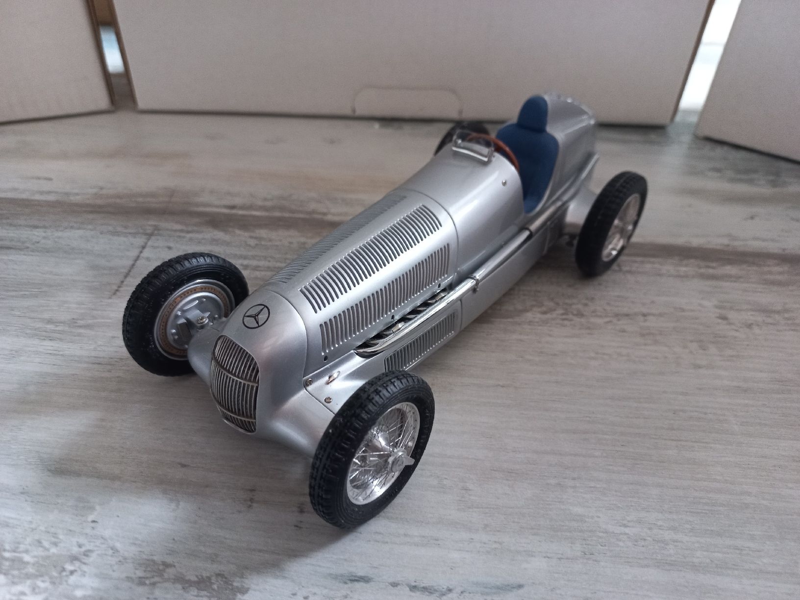 CMC Modellautos: Mercedes W25 1/18 CMC – Gebraucht aus Attalens von remy_s00 1