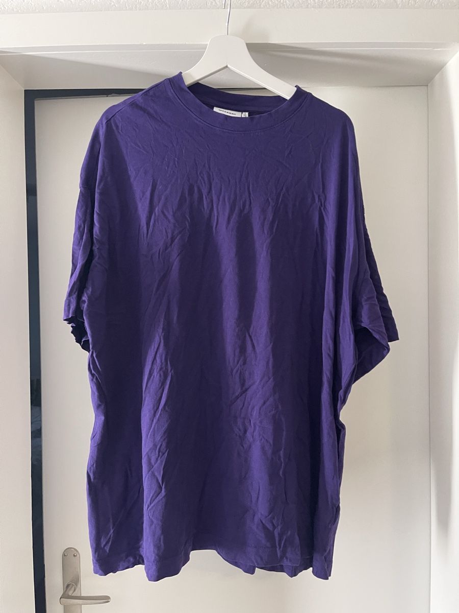 Weekday T-Shirts: Tshirt – Gebraucht aus Bern von jeh0815