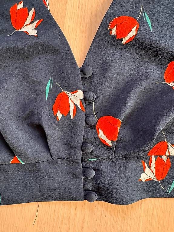 Pull&Bear Camicette: Geblühmtes Pull and Bear Oberteil – Usato da Arlesheim venduto da dan_vv9f 2