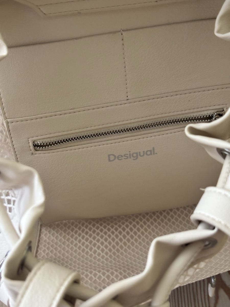 Desigual Sacs à dos: Desigual Rucksack weiss – Neuf (Voir description) à Fruthwilen par Joy111 2