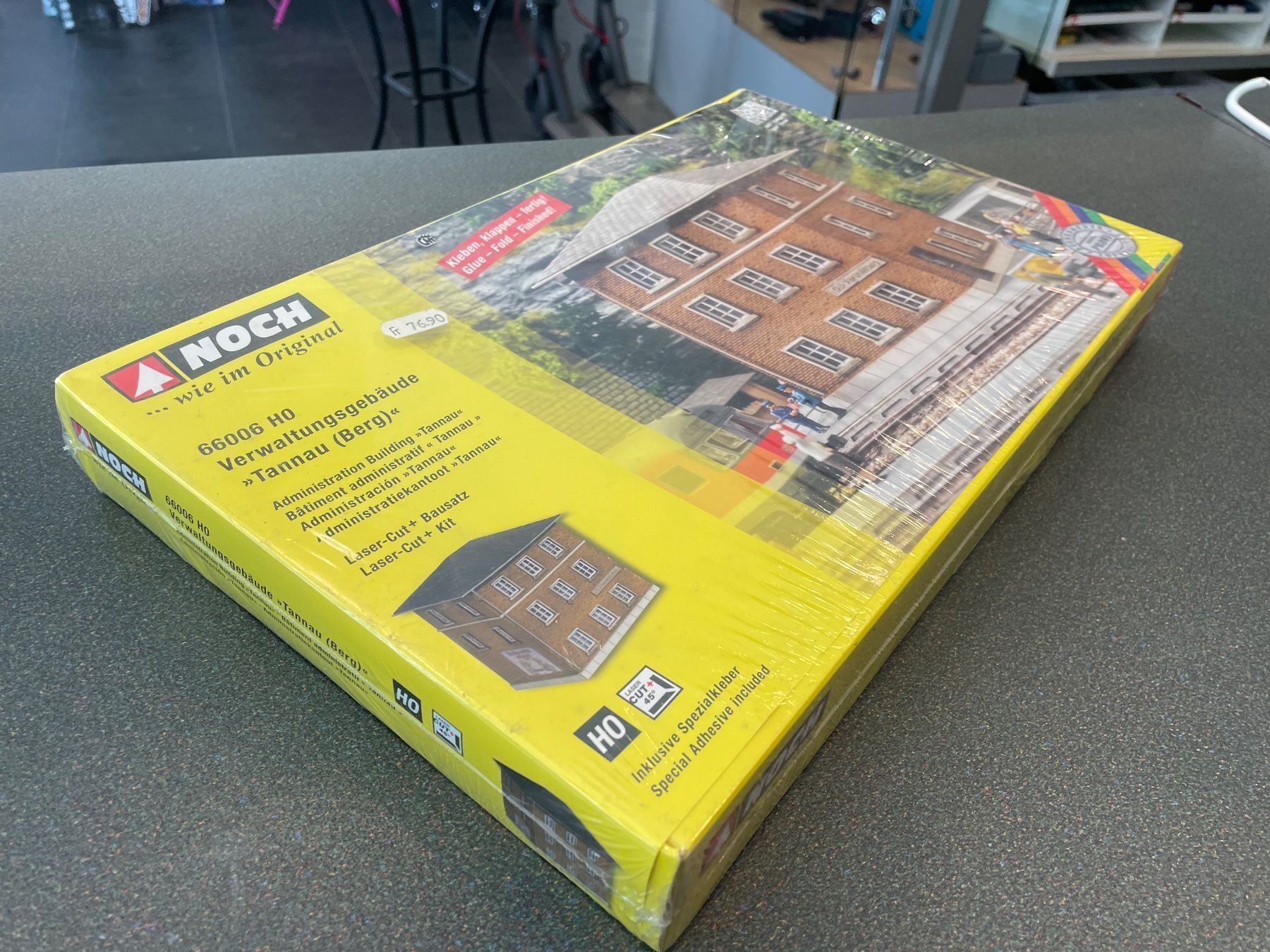 Noch Modelleisenbahnen: Noch H0 66006 Verwaltungsgebäude – Neu und originalverpackt aus Chiasso von Carrara-Modellismo 1