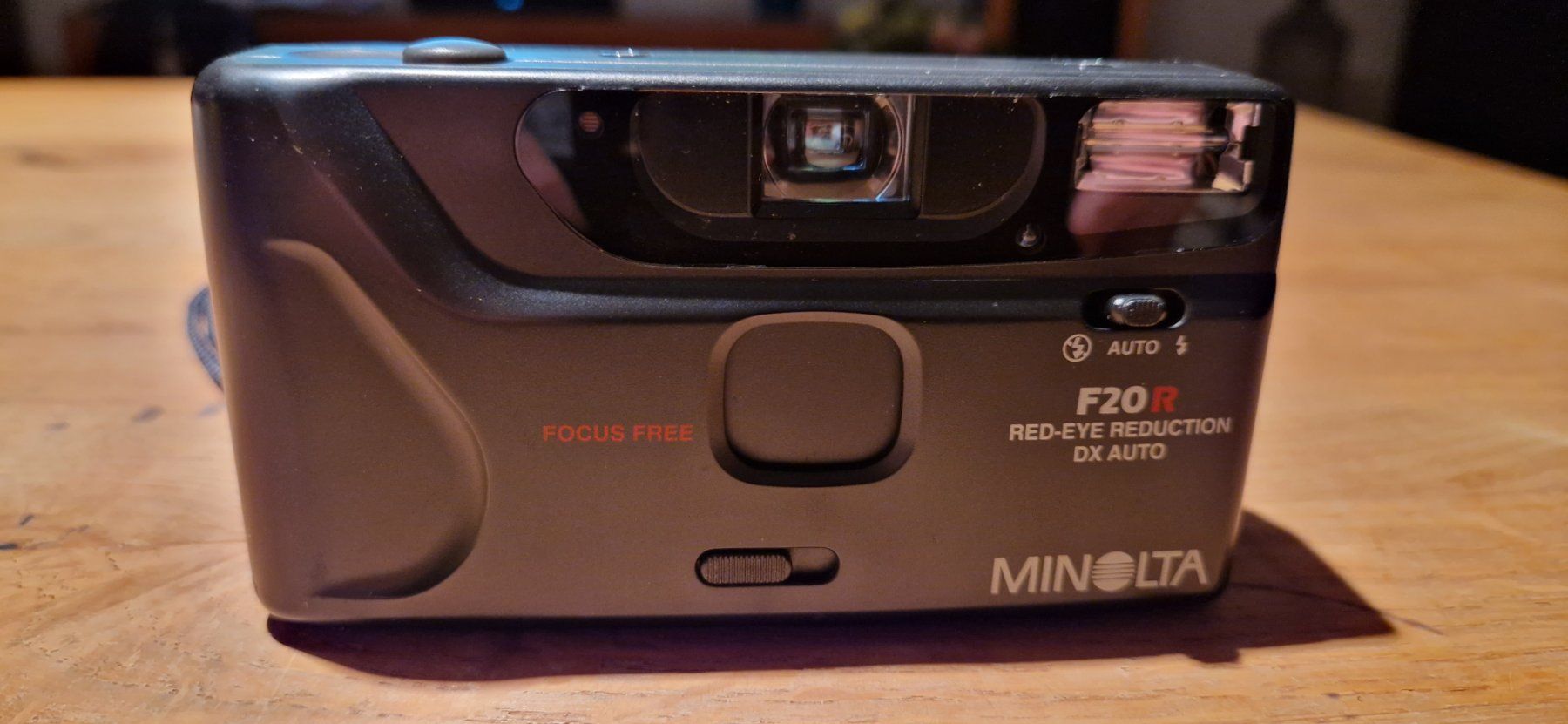Riva Kamera: Minolta F20R Kleinbild Analogkamera – Gebraucht aus Zürich von Lina049