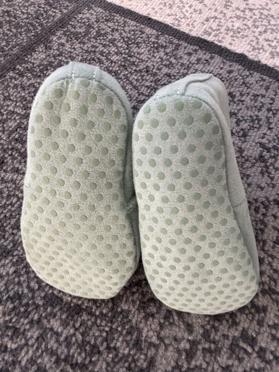Scarpe per ragazzi: Flauschige Baby Winterschuhe – Nuovo (secondo la descrizione) da Kleindöttingen venduto da Jameika 2