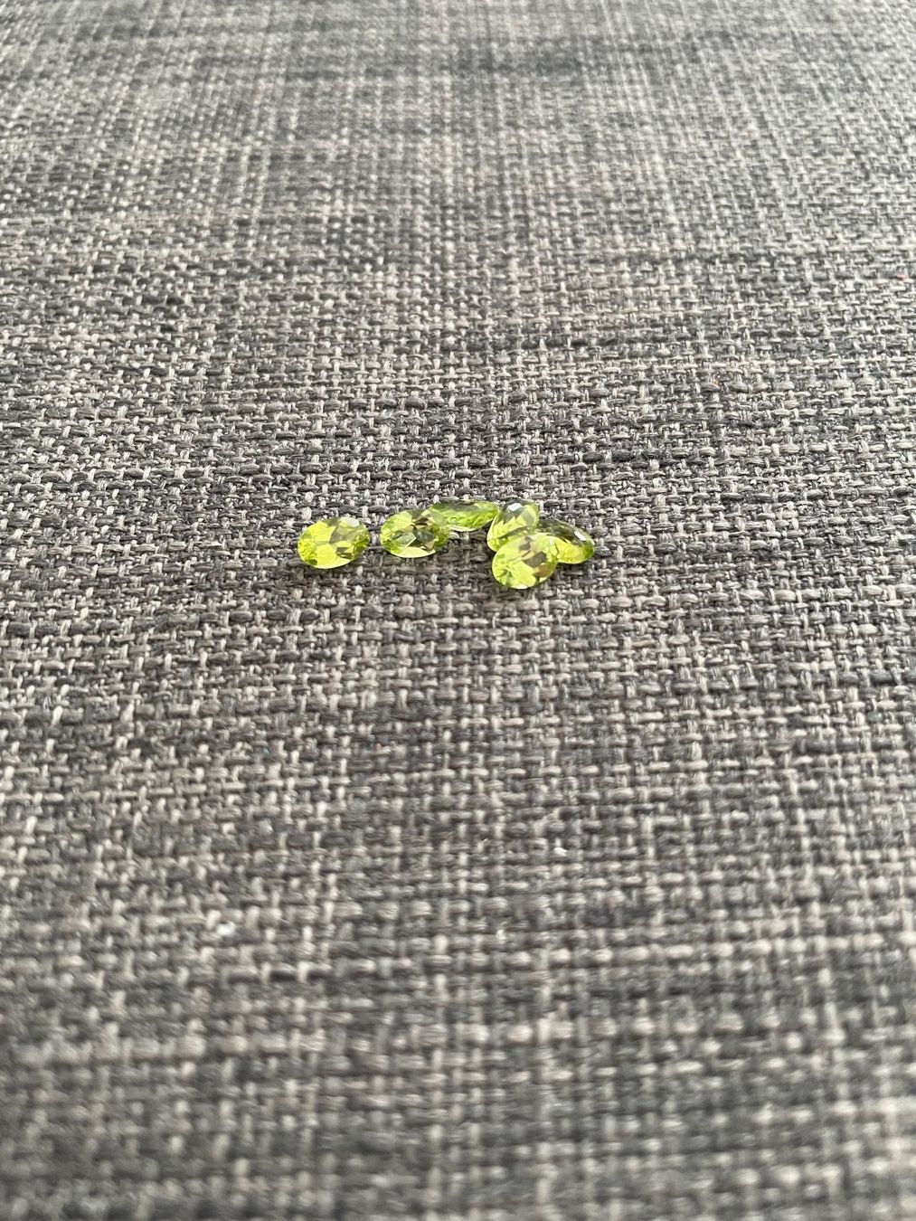 Edelsteine: Peridot (per Stück), 6x4mm – Gebraucht aus Wetzikon ZH von Nicitarasco