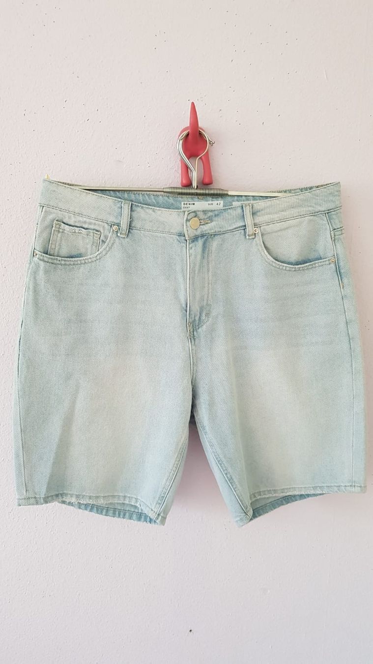 Jeans: Bermuda jeans mom taille 44 ample zebra – Nuovo (secondo la descrizione) da Versoix venduto da aline_b