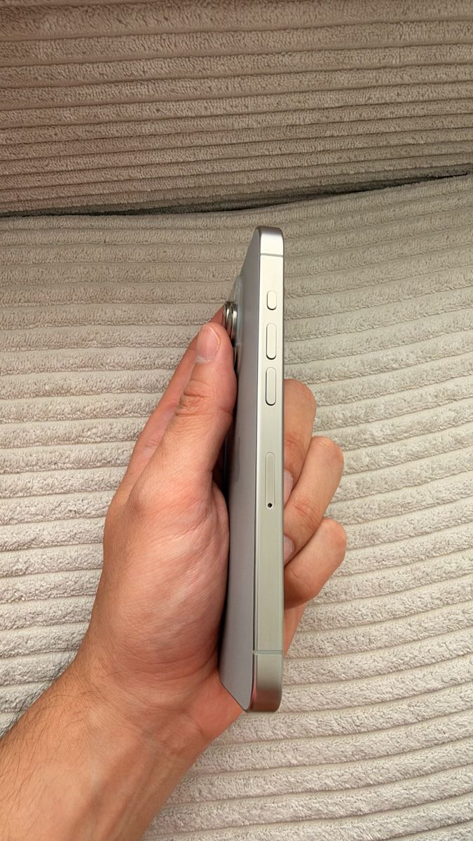 Apple Portables: iPhone 15 Pro 256 GB – Neuf (Voir description) à Hinwil par norisenya 2