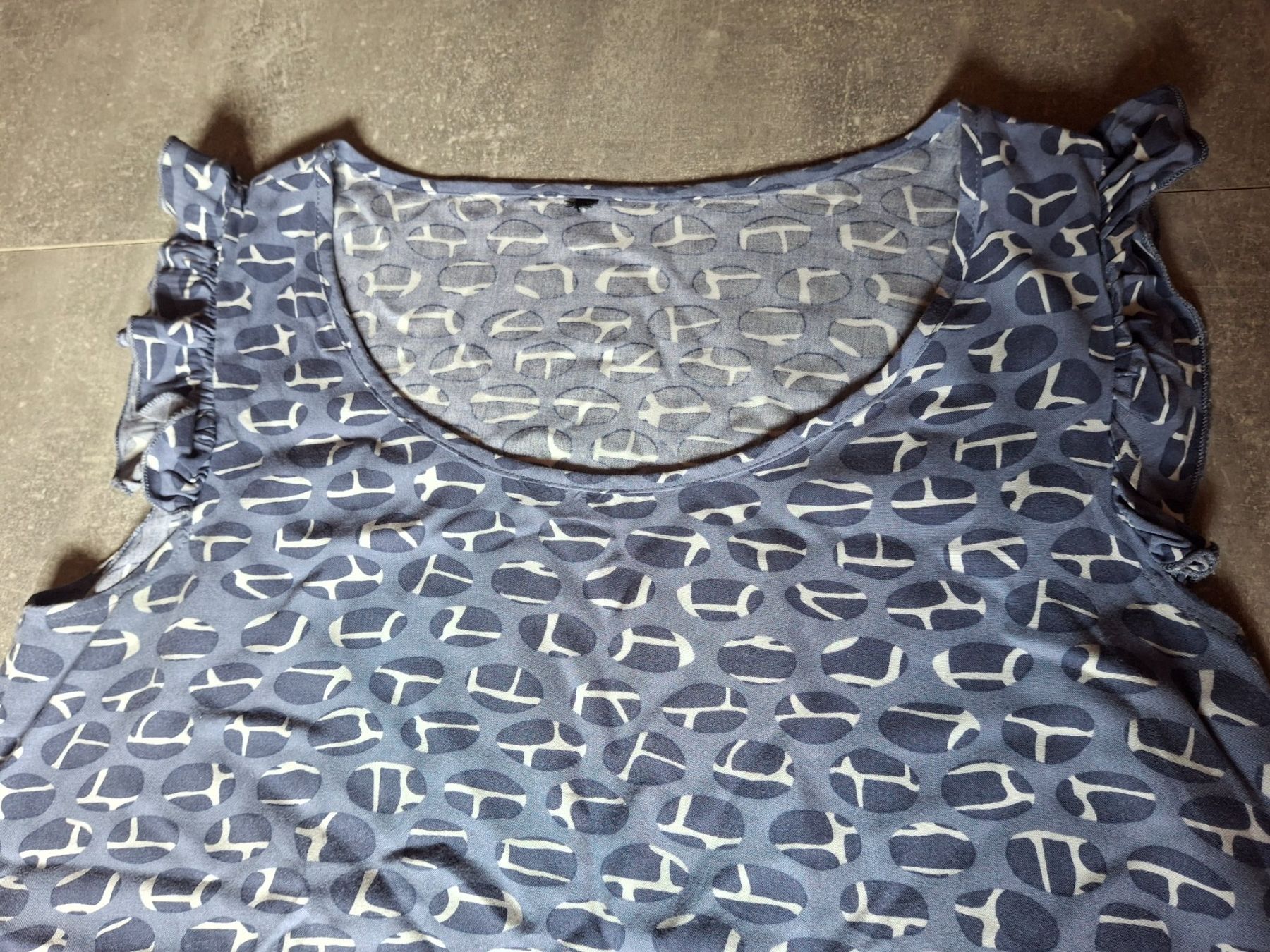 Top: Haut taille M marque Chicorée – Usato da Villiers venduto da san_jn5w 1