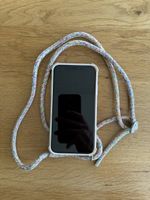 iPhone 11 64 GB Weiss | Akku 73 % | inkl. Urbany’s Hülle