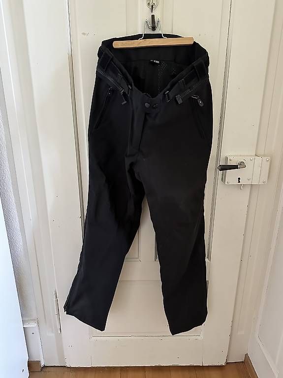 Pantalons: Difi Motorradhose Damen – Neuf avec emballage d'origine à Buchs AG par Sibylle34