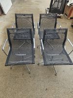 4 Vitra Aluminium Chairs EA 108 Netz schwarz gebraucht
