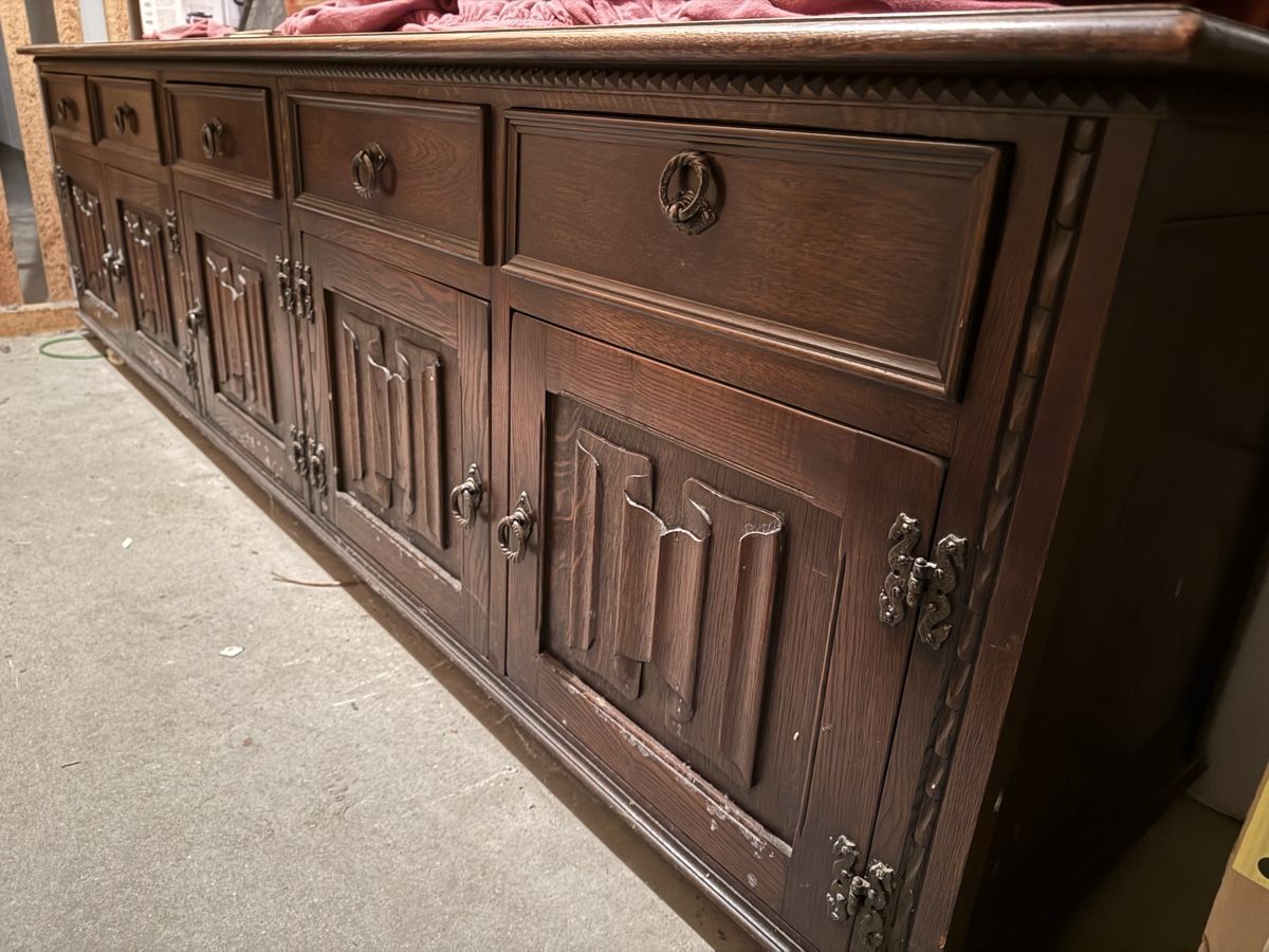 Commodes: Tudor Sideboard – D'occasion à Eptingen par LerchR02 2