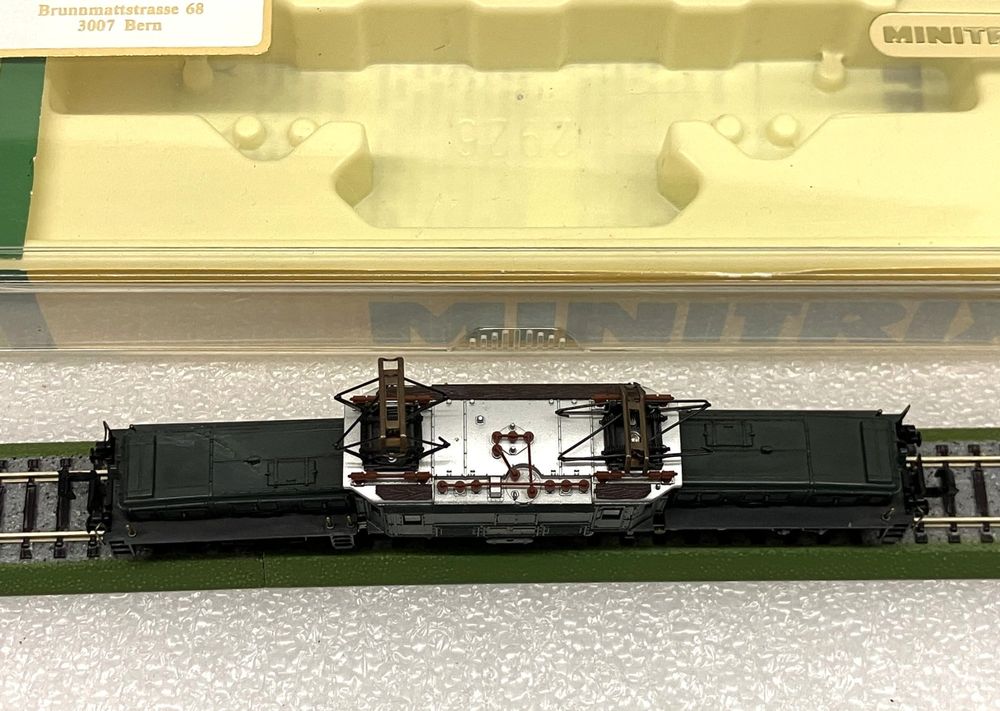 Trix Modelleisenbahnen: minitrix 2926 N= Krokodil SBB 13305 Königin der Alpen - grün – Gebraucht aus Thun von retoolinoo 5