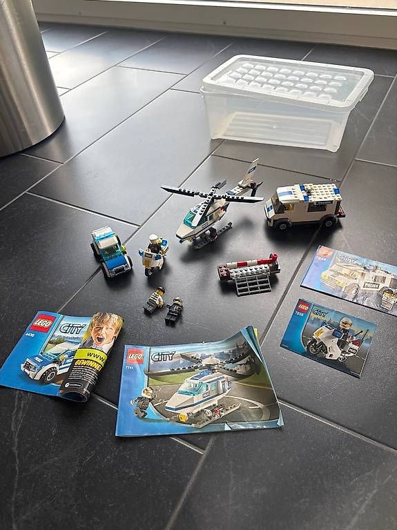 Spielzeuge: LEGO City Polizeiset-Konvolut – Gebraucht aus Kirchdorf AG von luca.rueede