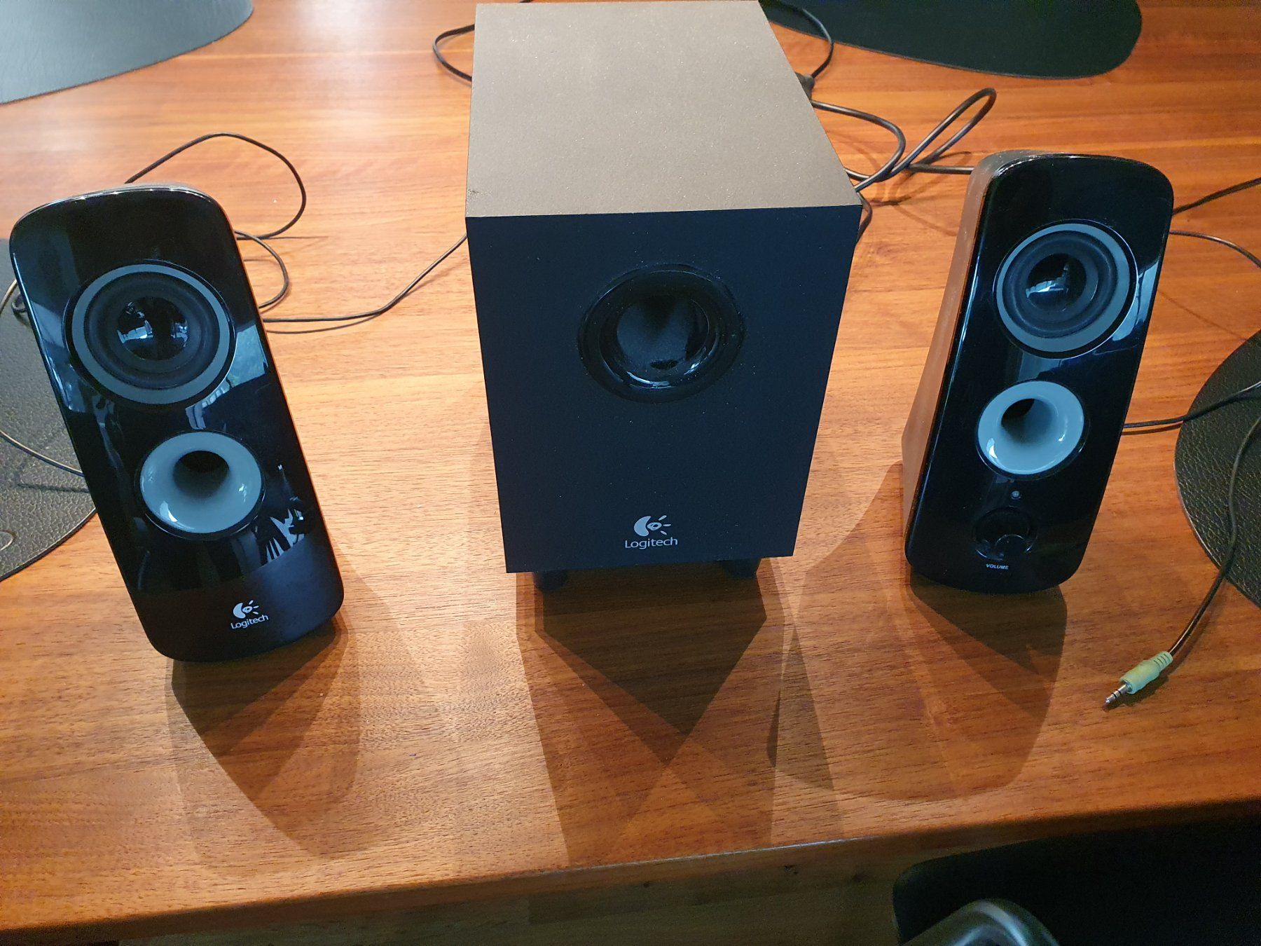 Logitech Casse acustiche: Logitech Lautsprecher  Z323 System – Usato da Rieden AG venduto da willy52