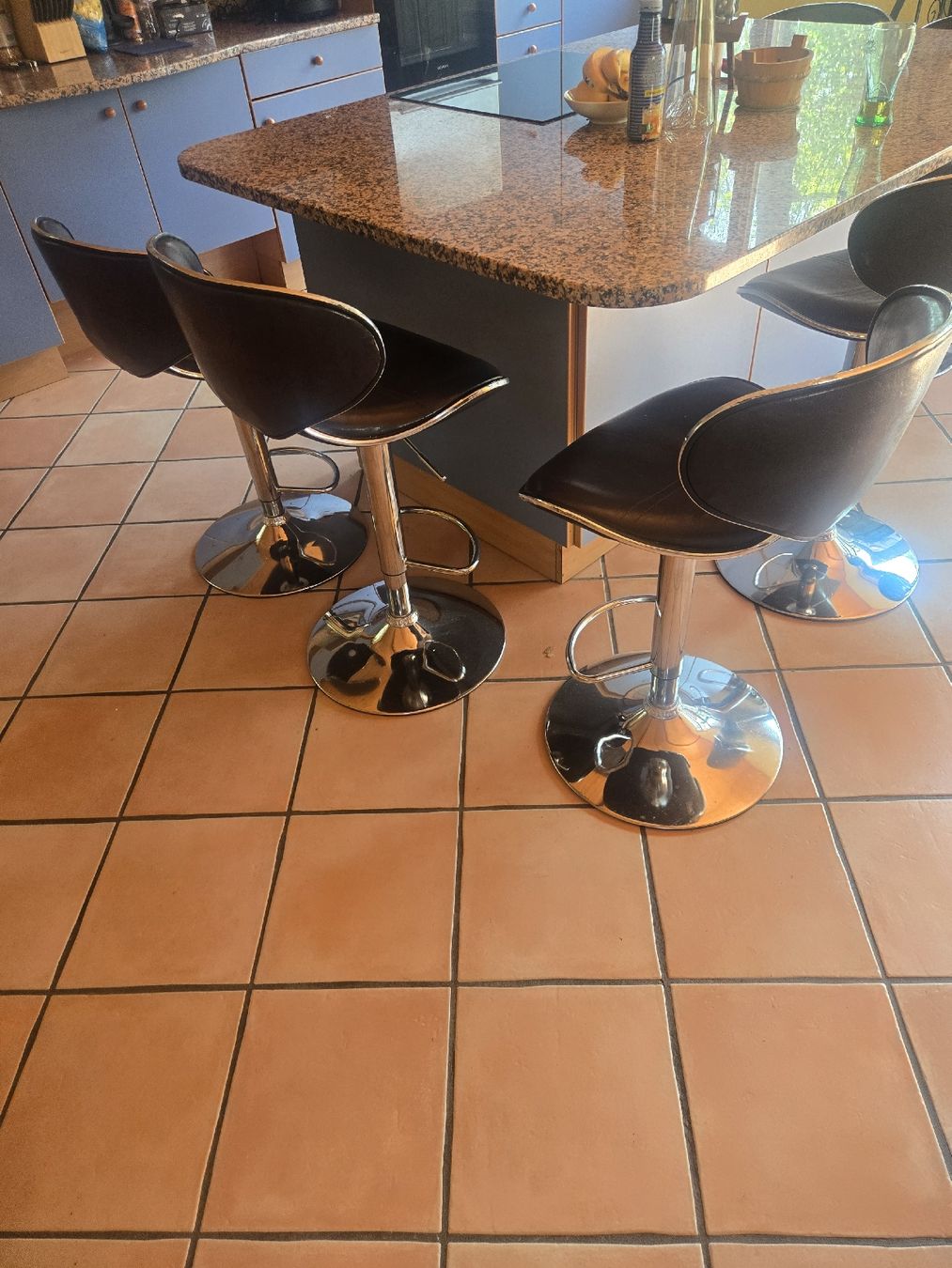 Hocker: Tabourets de bar noir réglable lot de 7 occasion – Gebraucht aus Chéserex von lau_scj6 1